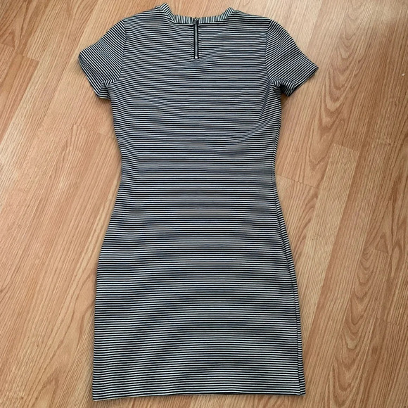 H&M Striped Short Sleeve Black & White Bodycon Mini Dress Size S - Picture 9 of 11